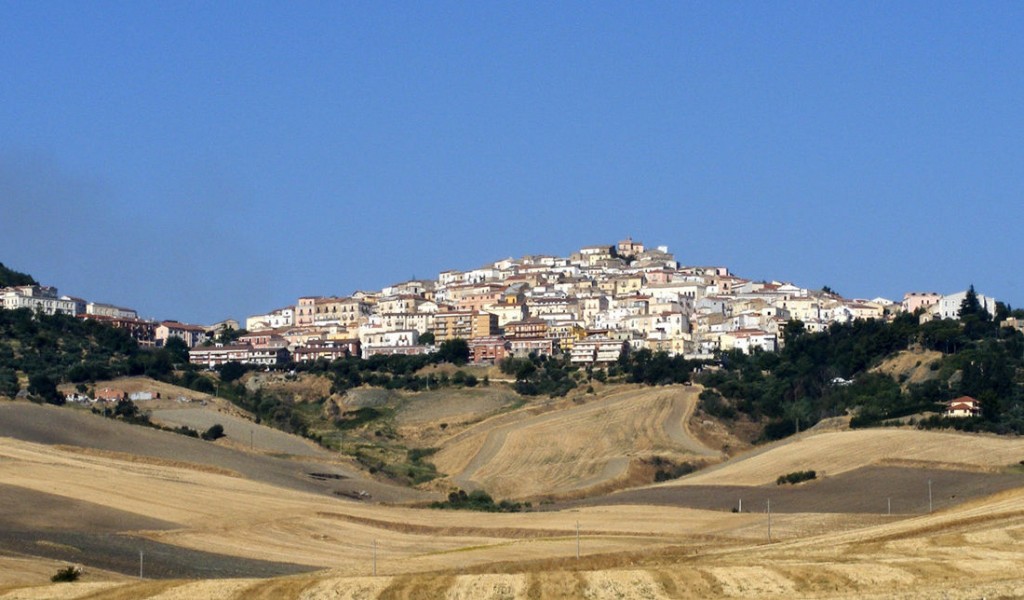 candela vista dal tavoliere piana del grano